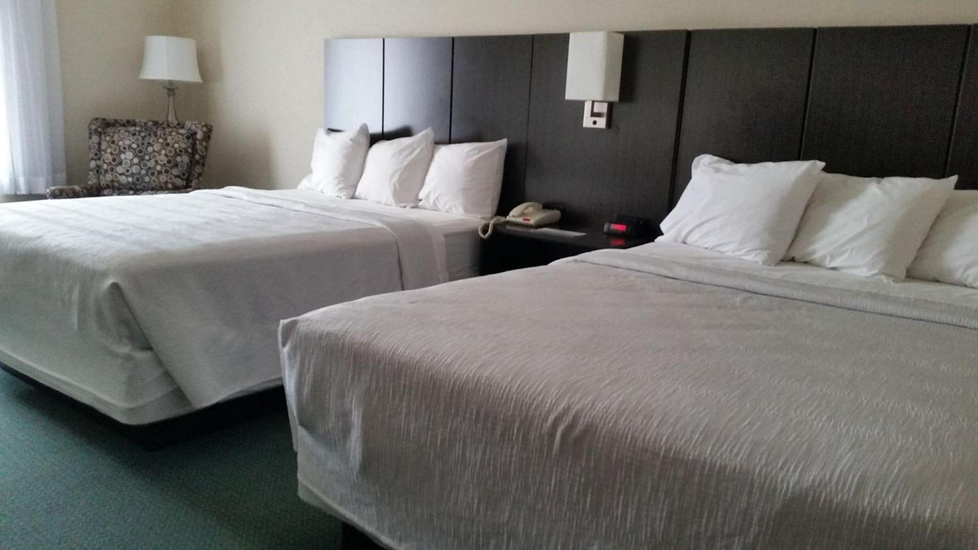 Gold Vault Inn Radcliff ภายนอก รูปภาพ